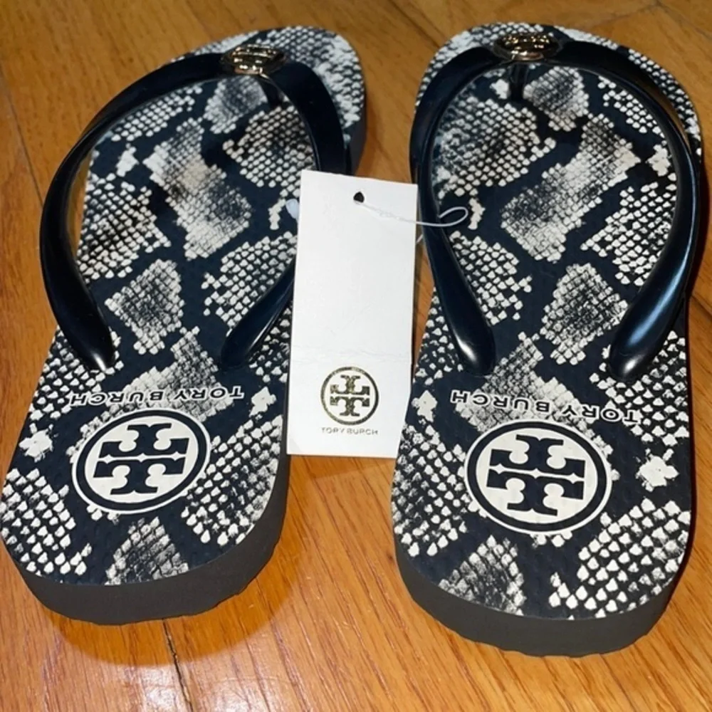 Tory Burch Classic Snake Reptile Preppy Perfect Black Thong Flip Flop Sandals